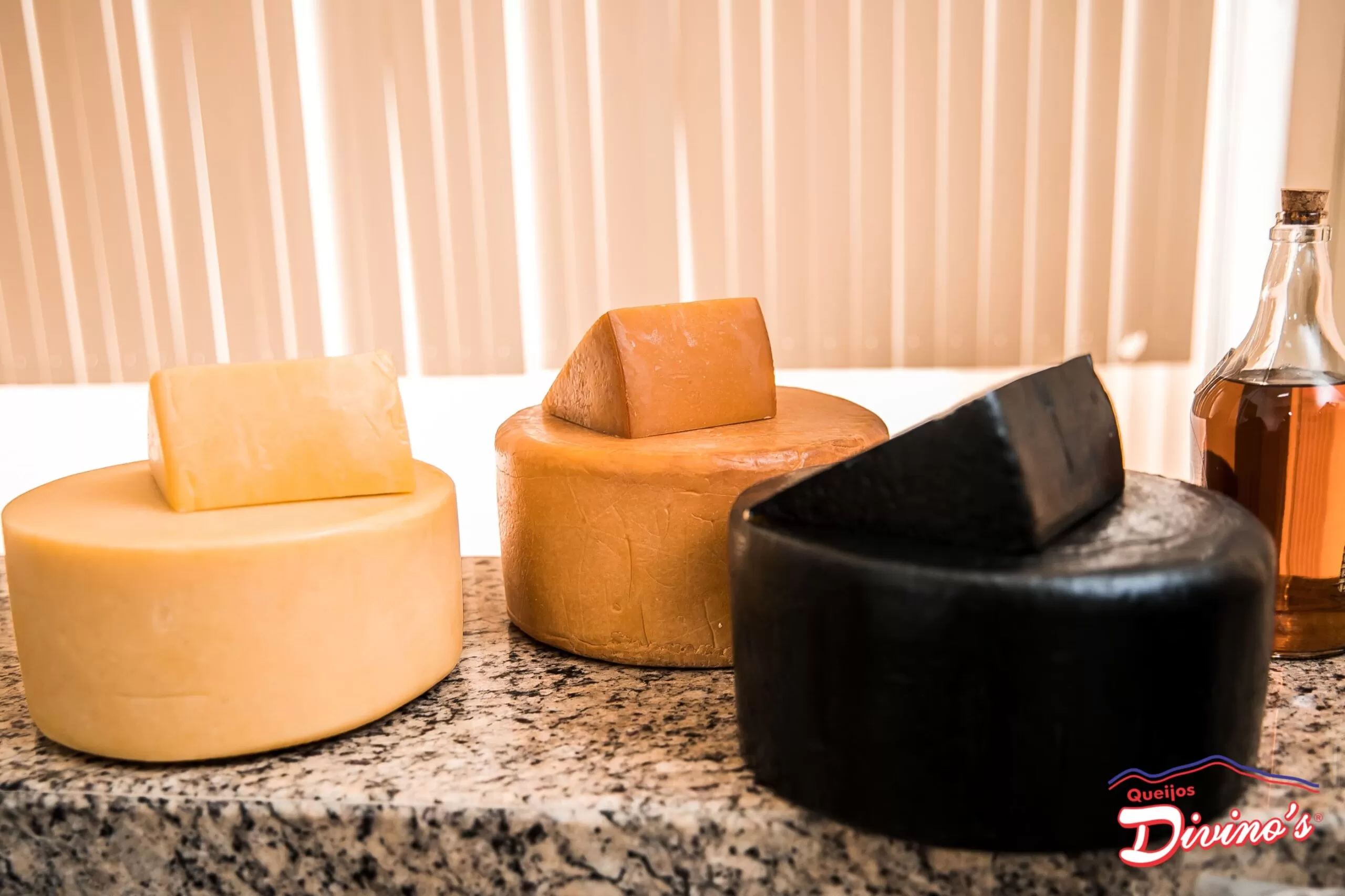 Parmesão 1,5 Kg Capa Preta - Imagem 3