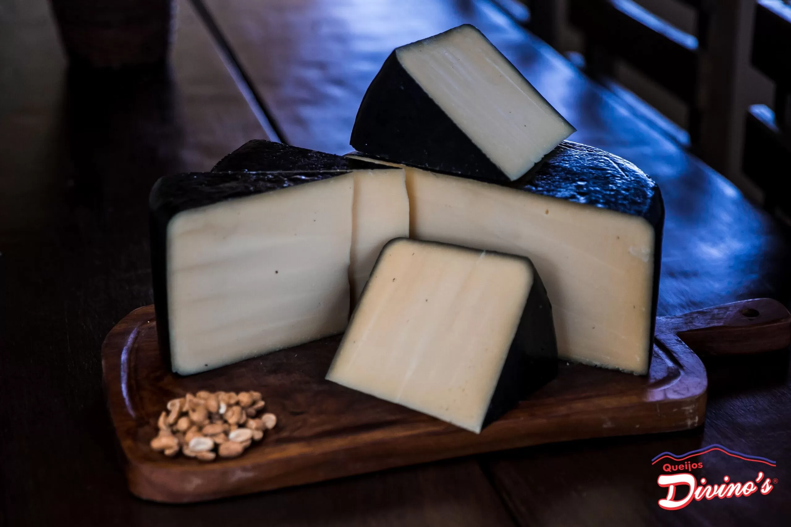 Parmesão 1,5 Kg Capa Preta - Imagem 4